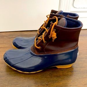 Never Worn Sperry Duck Boots Women’s size 8